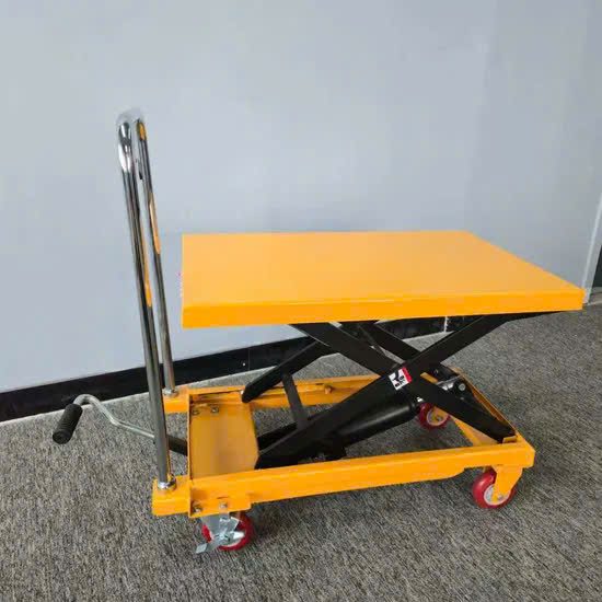 xe-nang-mat-ban-150kg-3